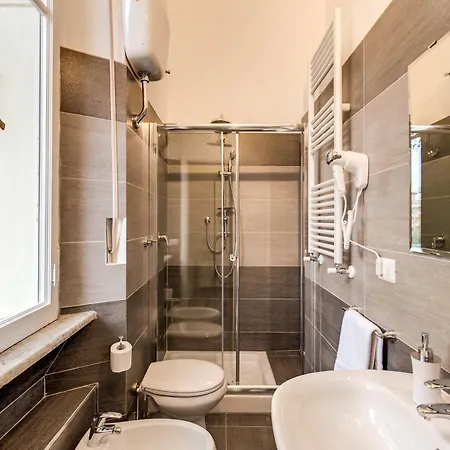 Bed & Breakfast Relais La Torretta 2*