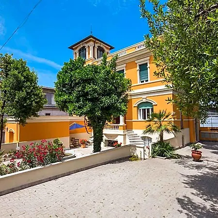 ベッド・アンド・ブレックファスト Relais La Torretta ローマ