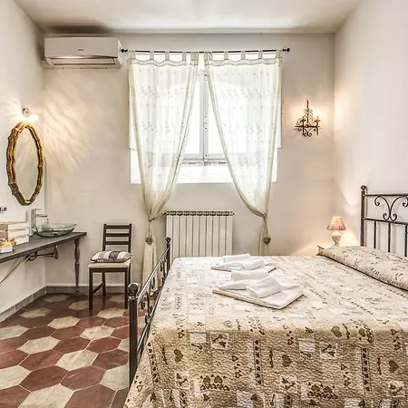 Relais La Torretta Bed & Breakfast